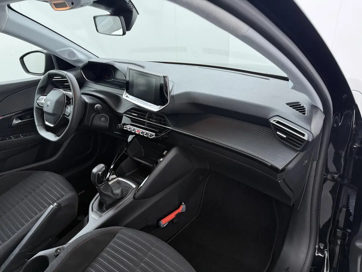1.2 PureTech Active | CarPlay/Android Auto | Cruise Control | Metallic Lak |