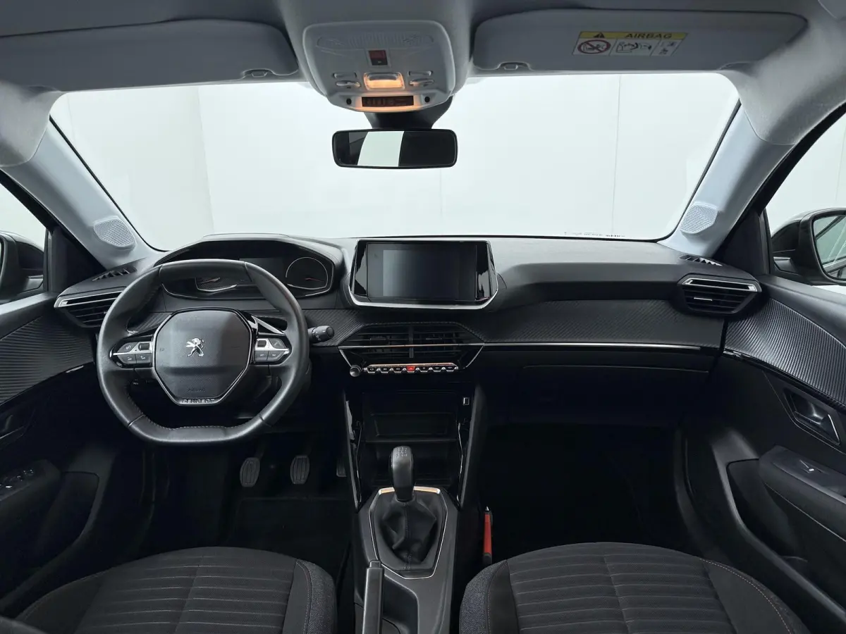 1.2 PureTech Active | CarPlay/Android Auto | Cruise Control | Metallic Lak |