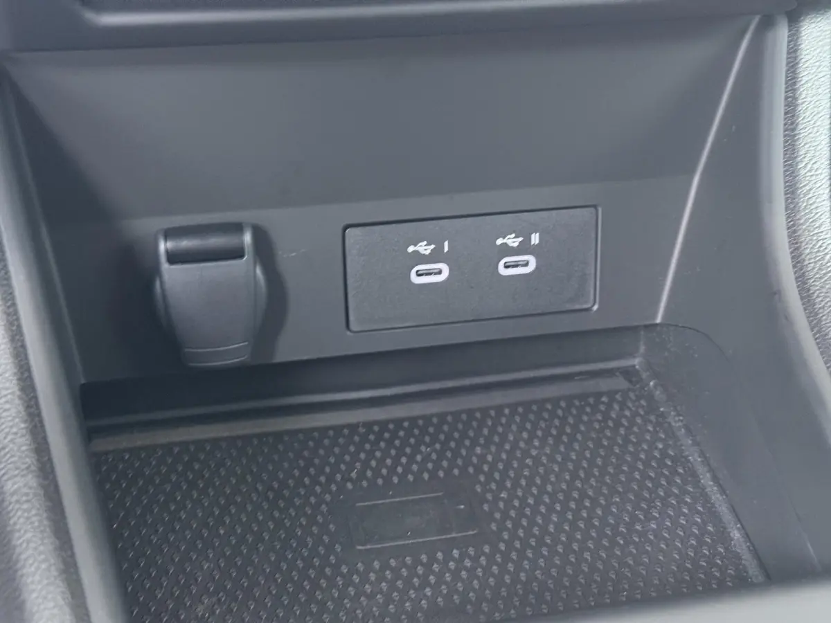 techno full hybrid E-Tech 160 | Google Navigatie | Parkeercamera | Climate Control |