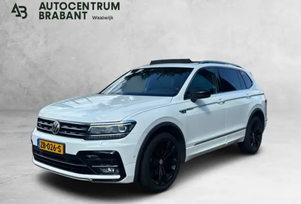 1.5 TSI Highline Business R-line 7p. (NL-auto, Panorama, Trehaak, Carplay, Camera, Leder, StoelV, ETc)