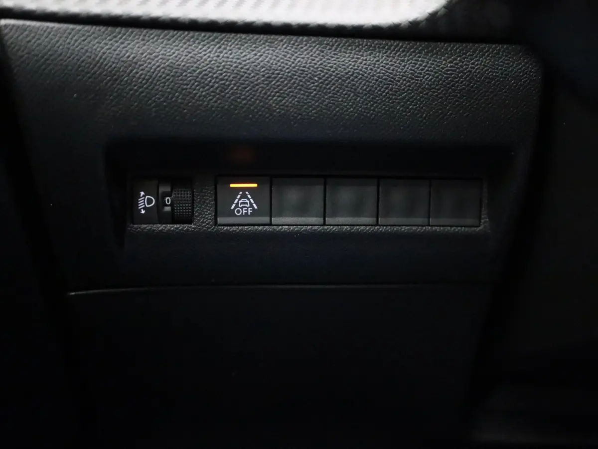 1.2 PureTech Allure | Apple Carplay / Android Auto | Parkeersensoren | Climate Control | Trekhaak |