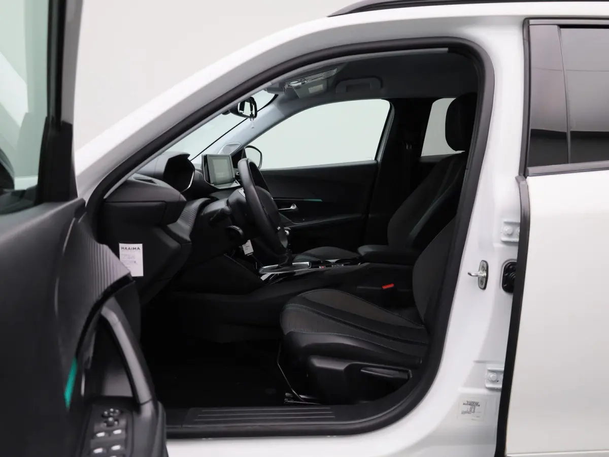 1.2 PureTech Allure | Apple Carplay / Android Auto | Parkeersensoren | Climate Control | Trekhaak |