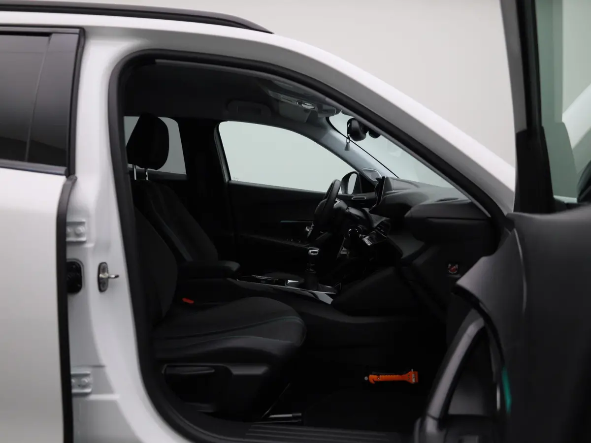 1.2 PureTech Allure | Apple Carplay / Android Auto | Parkeersensoren | Climate Control | Trekhaak |