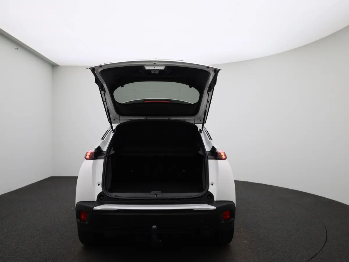1.2 PureTech Allure | Apple Carplay / Android Auto | Parkeersensoren | Climate Control | Trekhaak |