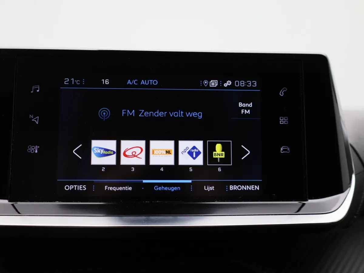1.2 PureTech Allure | Apple Carplay / Android Auto | Parkeersensoren | Climate Control | Trekhaak |