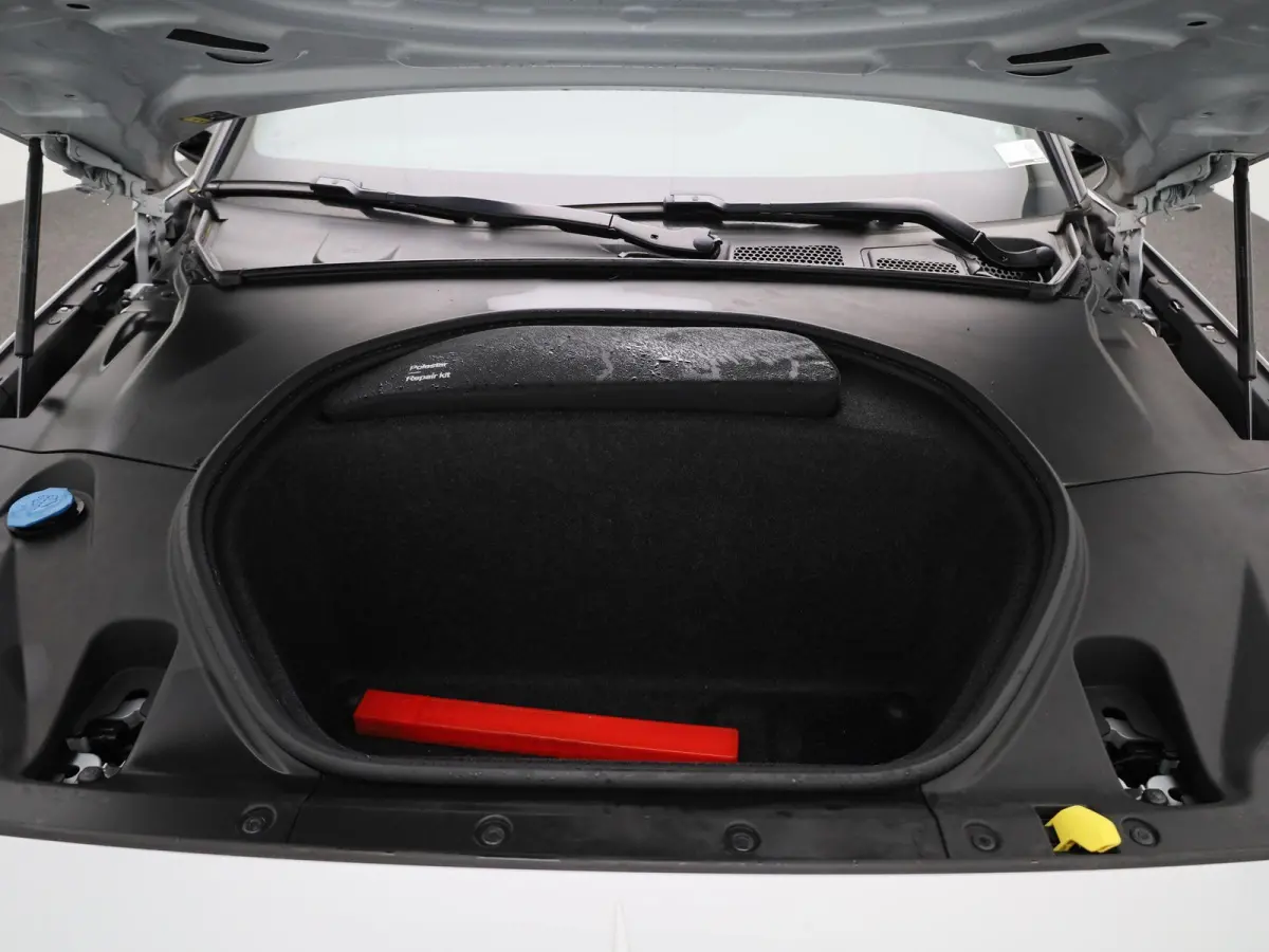 Long Range Single Motor 82 kWh | Automaat | Apple Carplay / Android Auto | Stoelverwarming | Achteruitrijcamera | Parkeersensoren | Trekhaak |