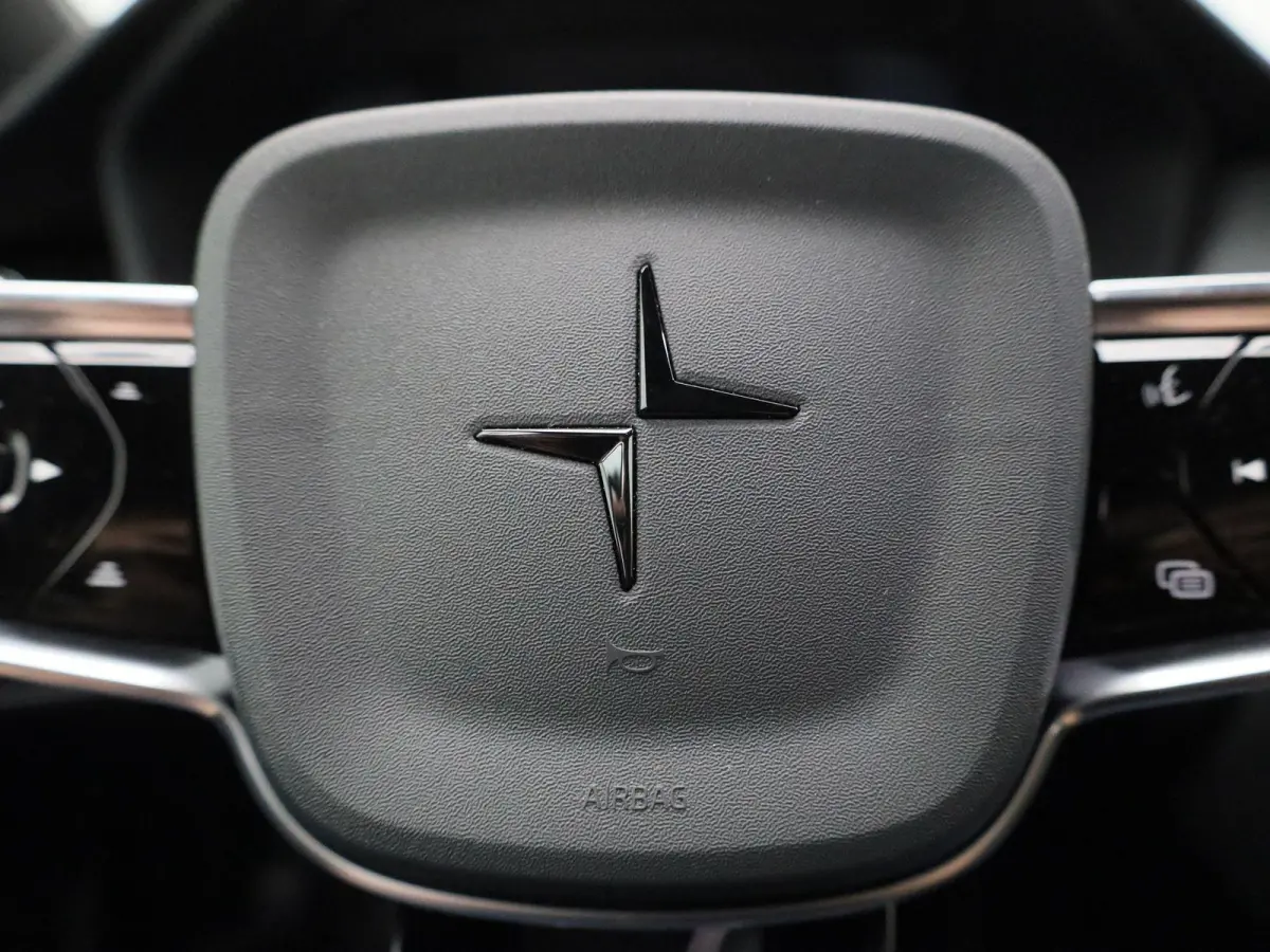Long Range Single Motor 82 kWh | Automaat | Apple Carplay / Android Auto | Stoelverwarming | Achteruitrijcamera | Parkeersensoren | Trekhaak |