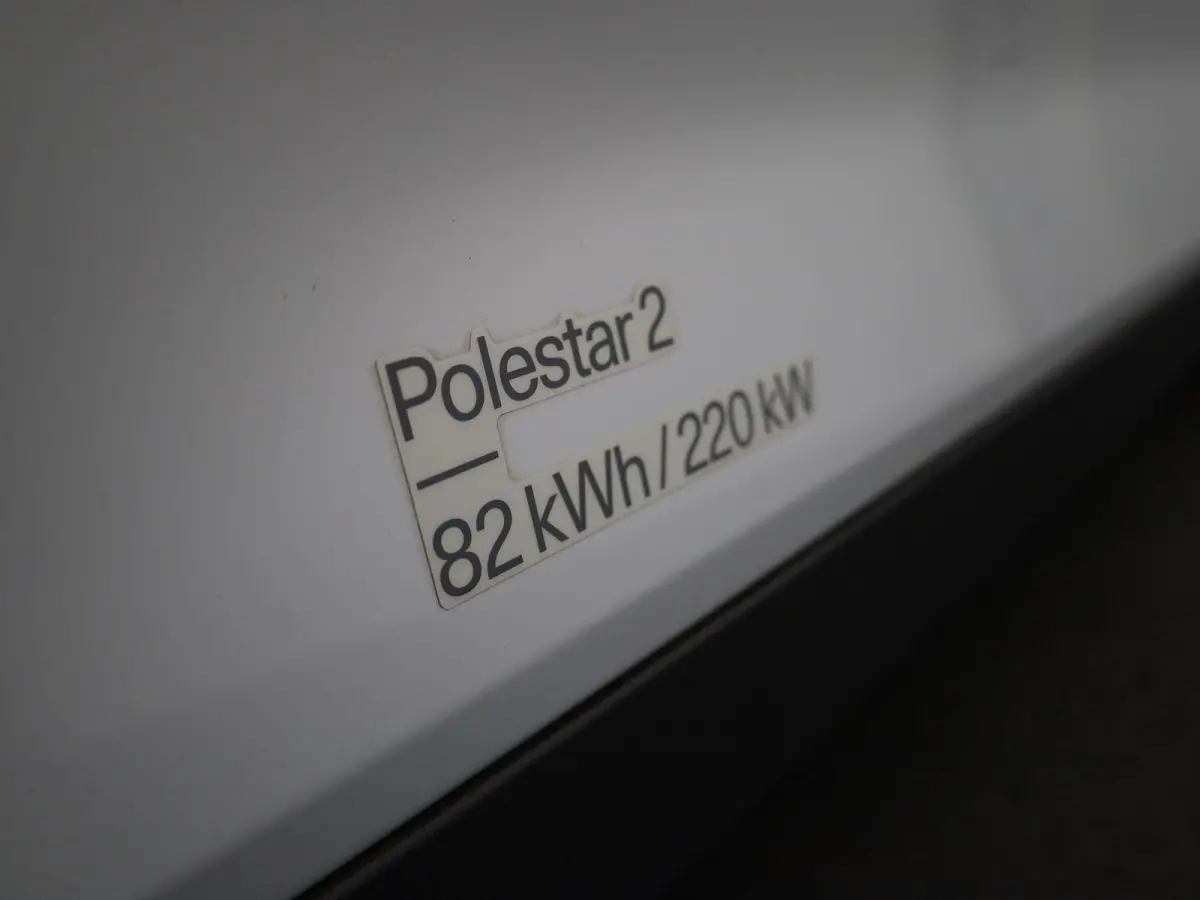 Long Range Single Motor 82 kWh | Automaat | Apple Carplay / Android Auto | Stoelverwarming | Achteruitrijcamera | Parkeersensoren | Trekhaak |