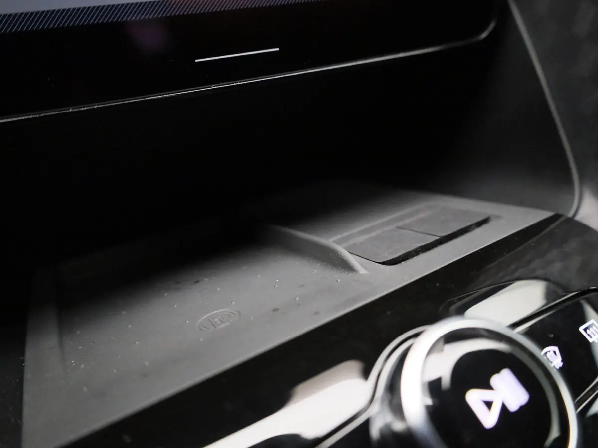 Long Range Single Motor 82 kWh | Automaat | Apple Carplay / Android Auto | Stoelverwarming | Achteruitrijcamera | Parkeersensoren | Trekhaak |