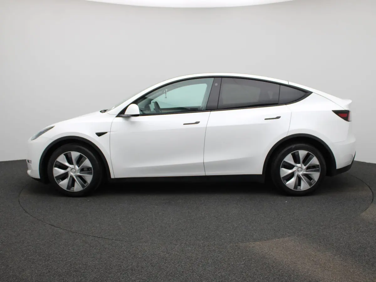 Long Range AWD 75 kWh | Automaat | Stoelverwarming | Panoramadak | Parkeersensoren | Achteruitrijcamera |