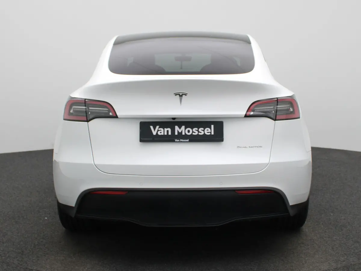 Long Range AWD 75 kWh | Automaat | Stoelverwarming | Panoramadak | Parkeersensoren | Achteruitrijcamera |