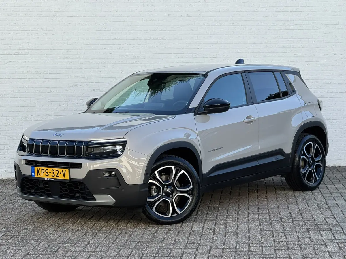 Summit 54 kWh SOH 96% Clima Camera Carplay Adaptive Cruise PDC voor en achter Half Leder