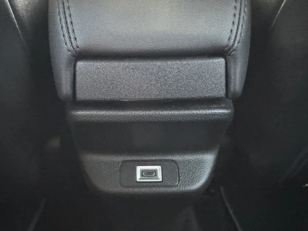 Summit 54 kWh SOH 96% Clima Camera Carplay Adaptive Cruise PDC voor en achter Half Leder