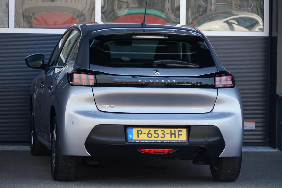 1.2 PureTech Active Pack, NL, PDC, CarPlay, LED, L.M.