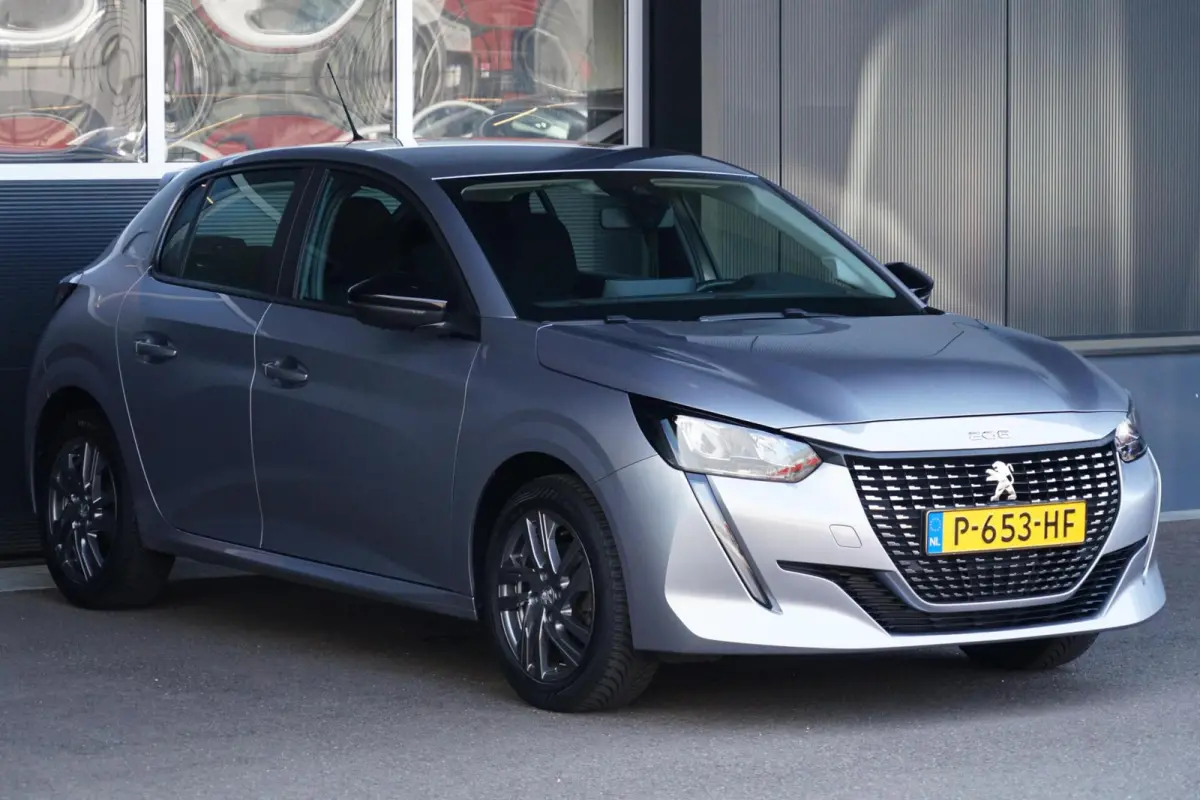 1.2 PureTech Active Pack, NL, PDC, CarPlay, LED, L.M.