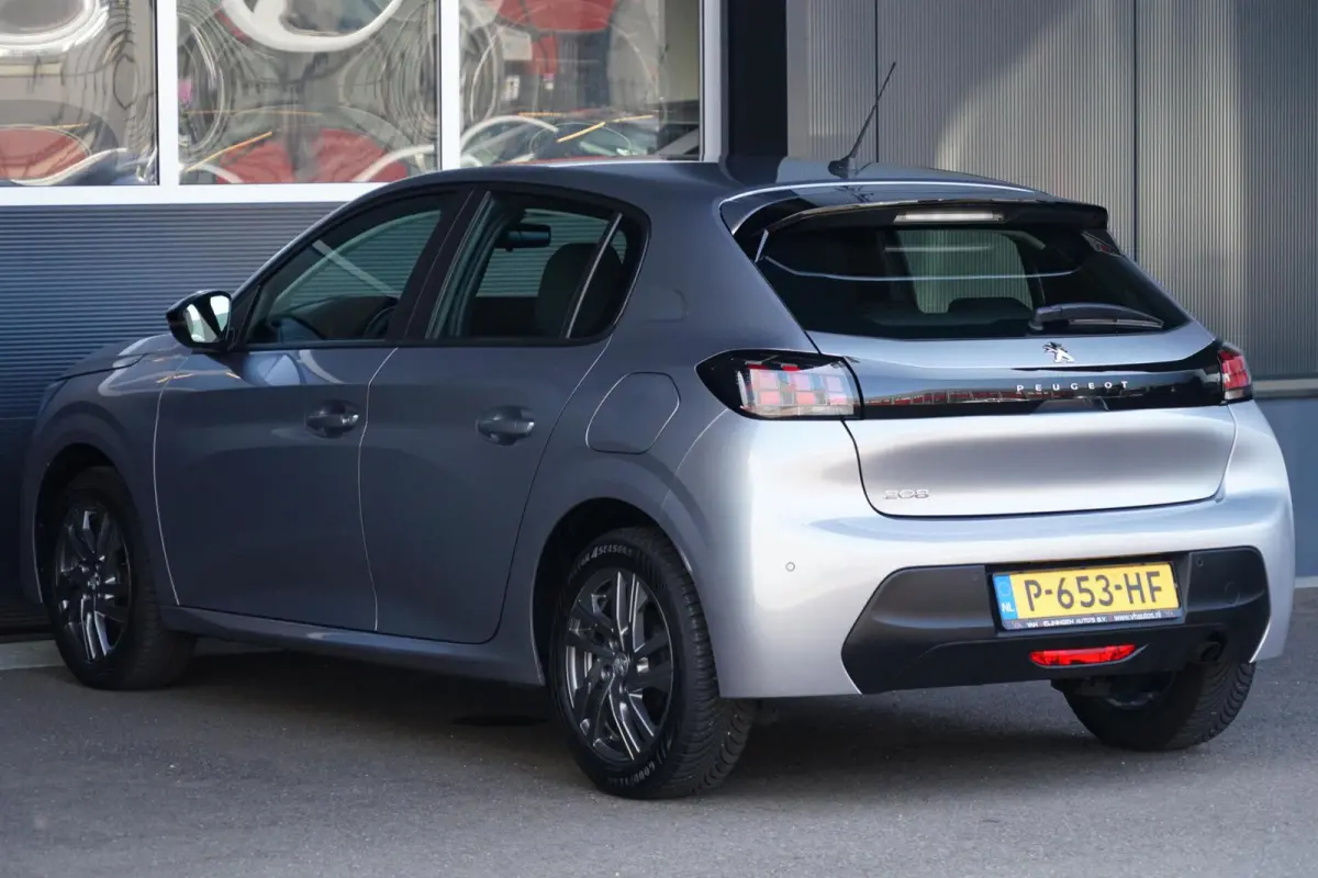 1.2 PureTech Active Pack, NL, PDC, CarPlay, LED, L.M.