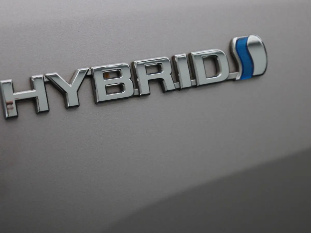 1.8 Hybrid Active | Automaat | Apple Carplay / Android Auto | Achteruitrijcamera | Adaptief Cruise Control | Parkeersensoren |