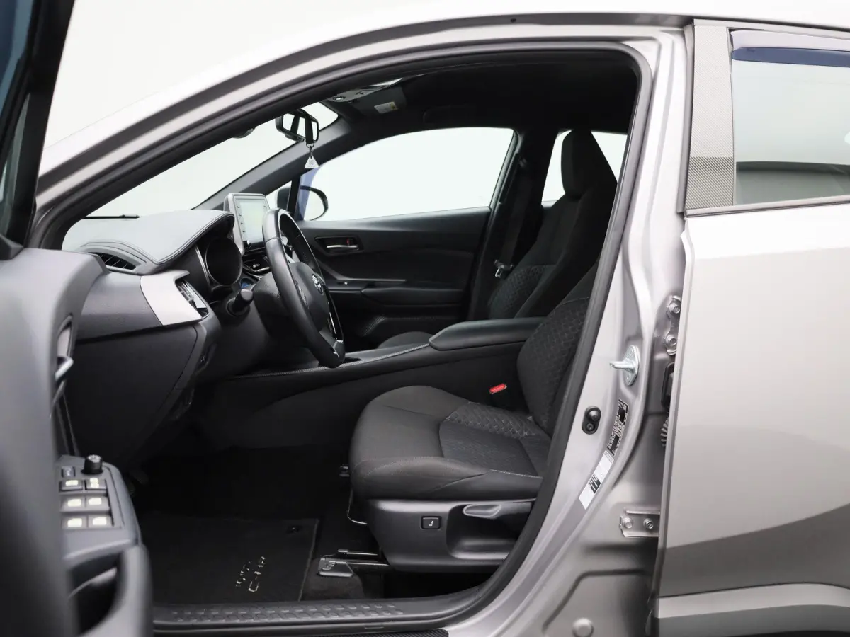 1.8 Hybrid Active | Automaat | Apple Carplay / Android Auto | Achteruitrijcamera | Adaptief Cruise Control | Parkeersensoren |