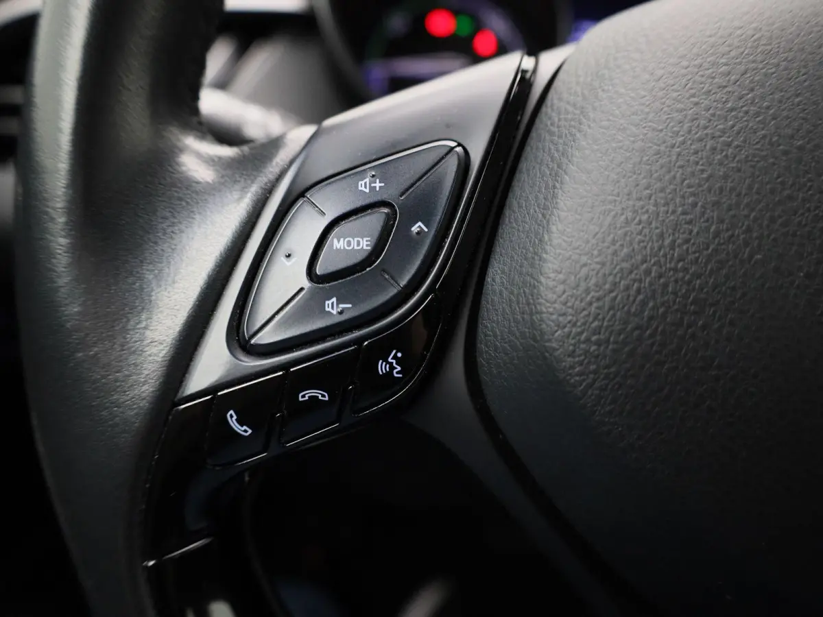 1.8 Hybrid Active | Automaat | Apple Carplay / Android Auto | Achteruitrijcamera | Adaptief Cruise Control | Parkeersensoren |