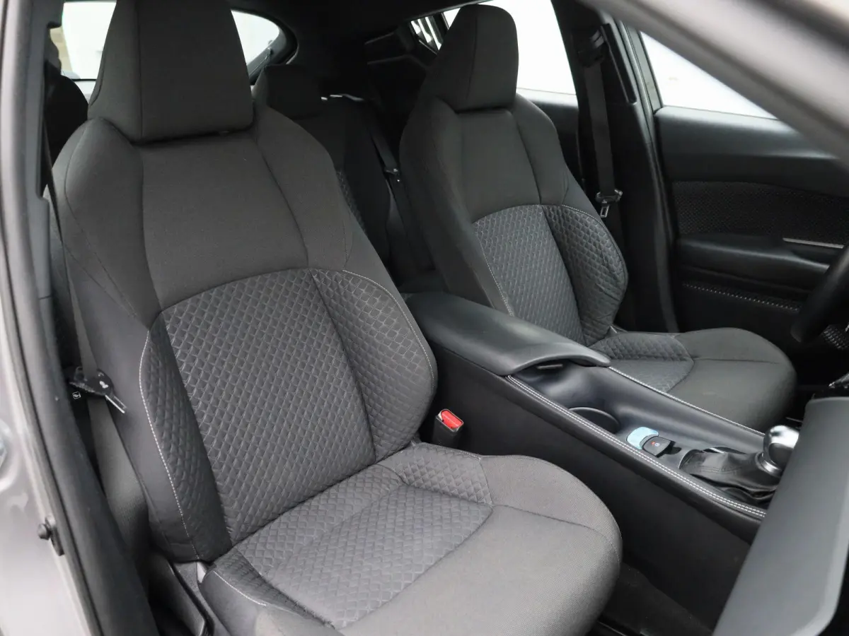 1.8 Hybrid Active | Automaat | Apple Carplay / Android Auto | Achteruitrijcamera | Adaptief Cruise Control | Parkeersensoren |