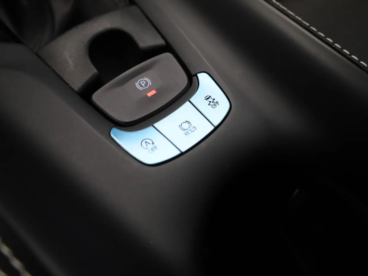 1.8 Hybrid Active | Automaat | Apple Carplay / Android Auto | Achteruitrijcamera | Adaptief Cruise Control | Parkeersensoren |