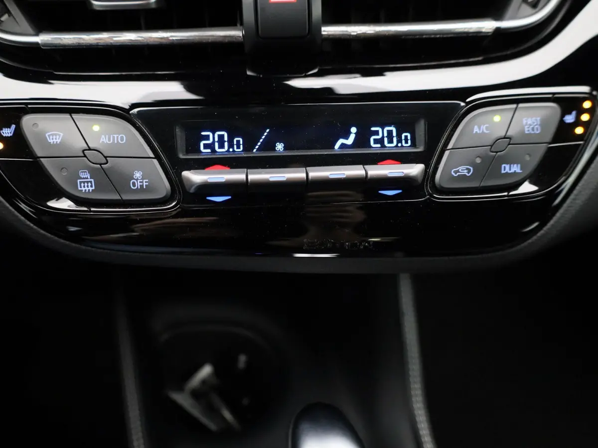 1.8 Hybrid Active | Automaat | Apple Carplay / Android Auto | Achteruitrijcamera | Adaptief Cruise Control | Parkeersensoren |