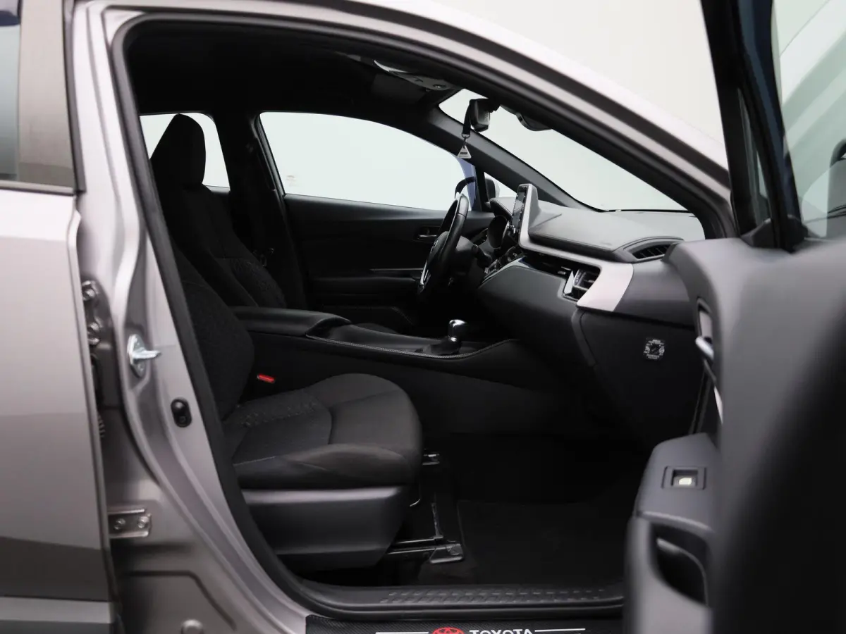 1.8 Hybrid Active | Automaat | Apple Carplay / Android Auto | Achteruitrijcamera | Adaptief Cruise Control | Parkeersensoren |