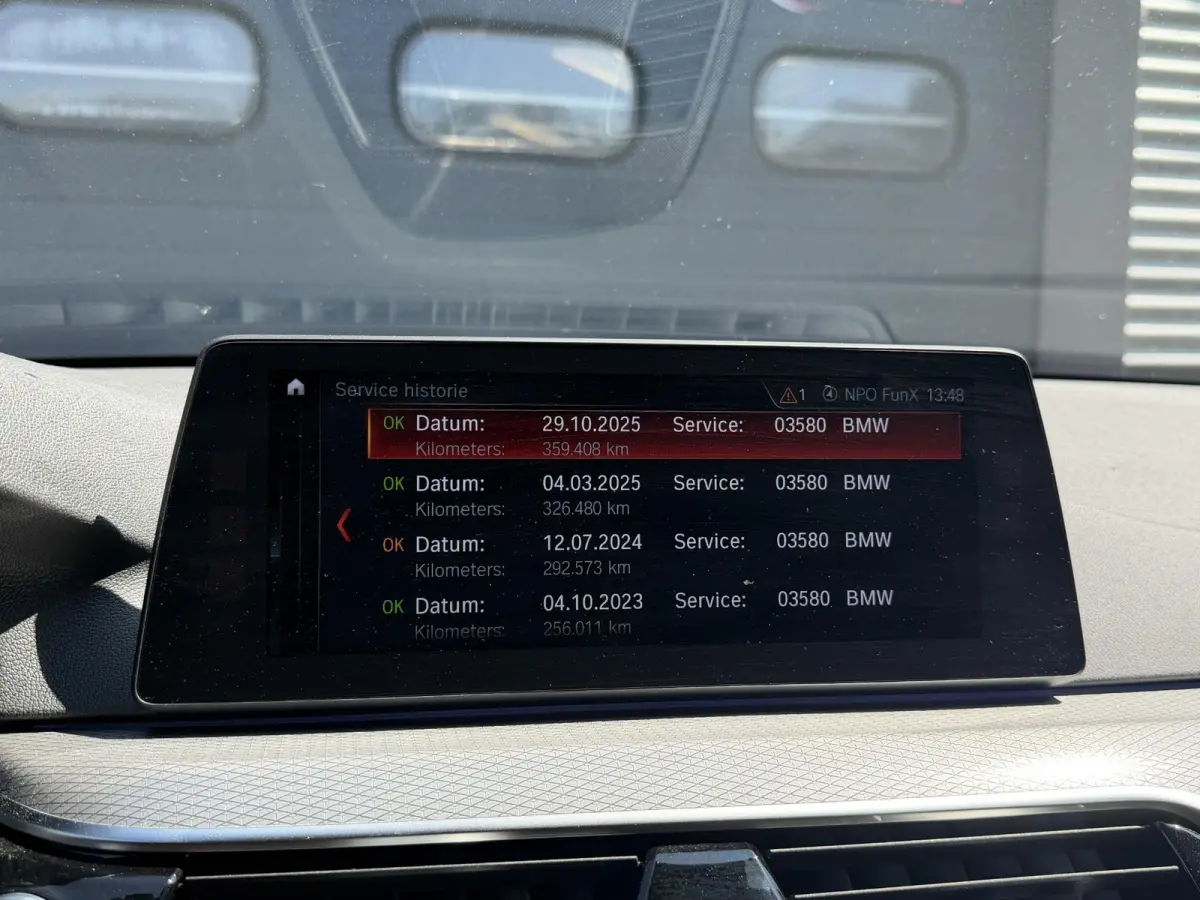 520d Executive M-Sport | Camera | Harmon Kardon | Navigatie | Elektrische Achterklep | 19 Inch Lichtmetalen Velgen |