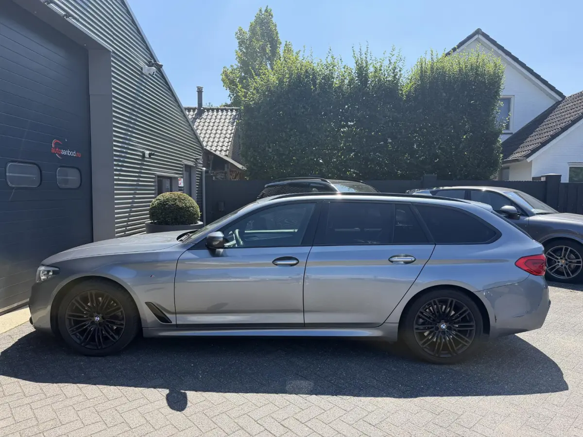 520d Executive M-Sport | Camera | Harmon Kardon | Navigatie | Elektrische Achterklep | 19 Inch Lichtmetalen Velgen |