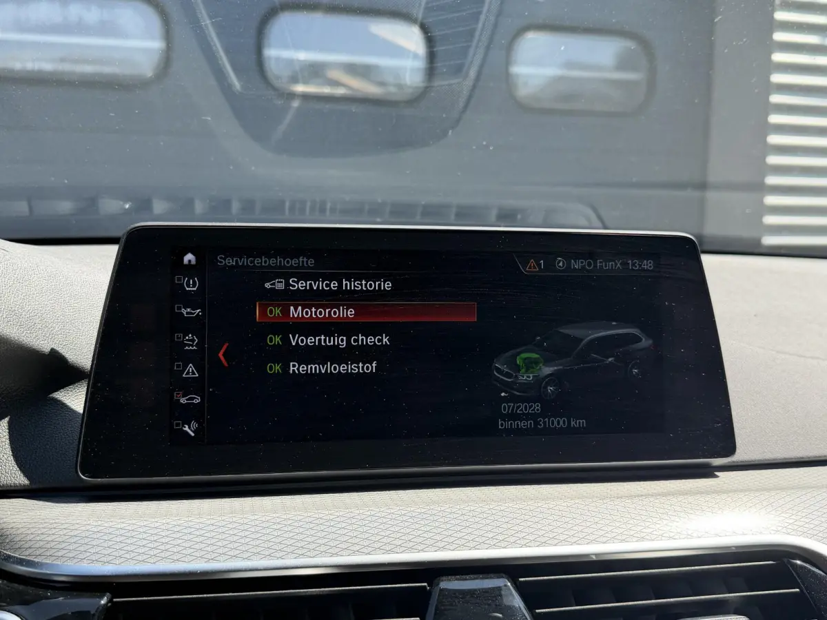 520d Executive M-Sport | Camera | Harmon Kardon | Navigatie | Elektrische Achterklep | 19 Inch Lichtmetalen Velgen |