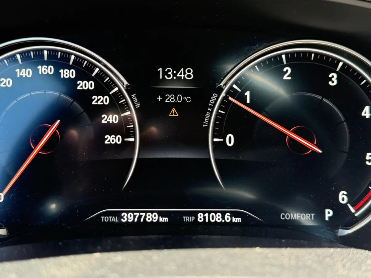 520d Executive M-Sport | Camera | Harmon Kardon | Navigatie | Elektrische Achterklep | 19 Inch Lichtmetalen Velgen |