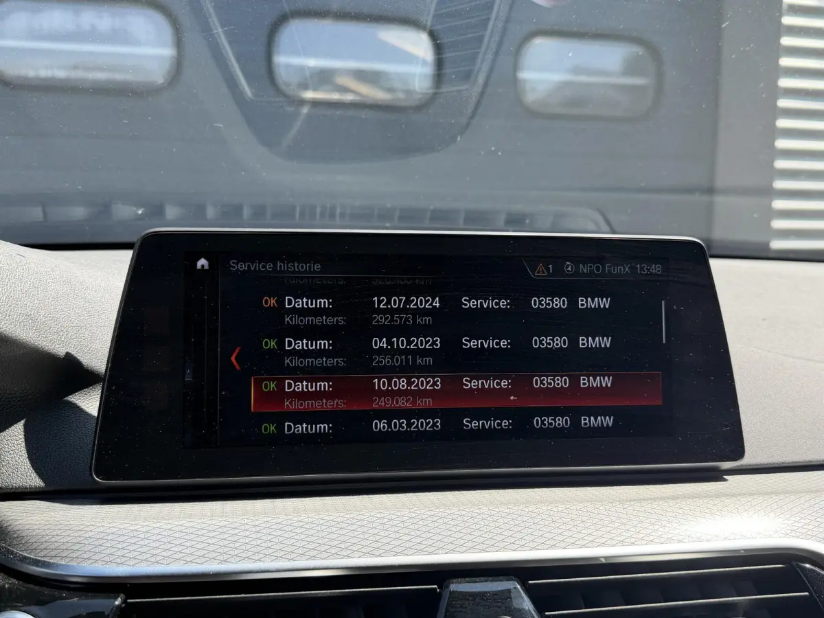 520d Executive M-Sport | Camera | Harmon Kardon | Navigatie | Elektrische Achterklep | 19 Inch Lichtmetalen Velgen |