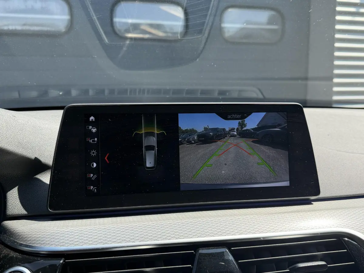 520d Executive M-Sport | Camera | Harmon Kardon | Navigatie | Elektrische Achterklep | 19 Inch Lichtmetalen Velgen |