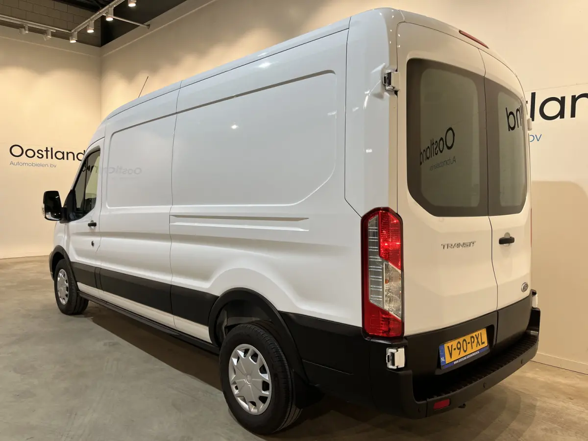 350 2.0 TDCI L3H2 Trend 130 PK Automaat / Euro 6 / Airco / Cruise Control / PDC / 3-Zits 43.000 KM !!