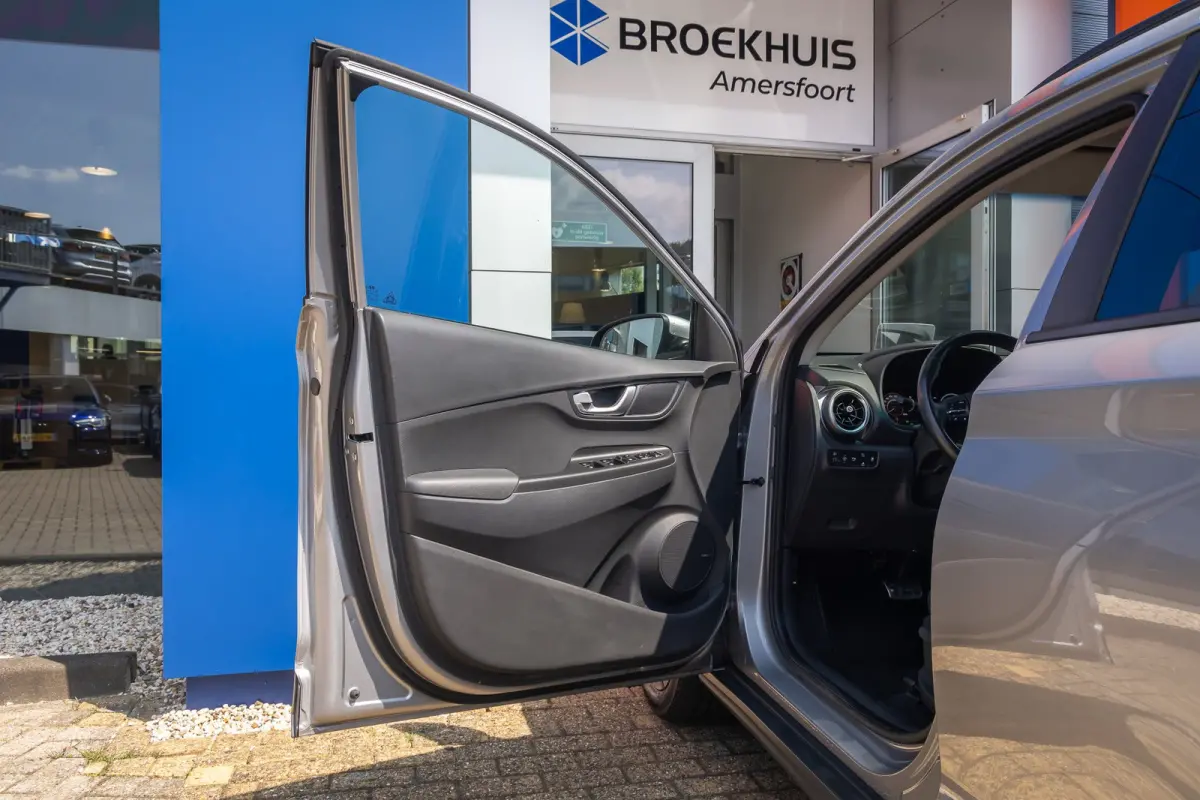 EV Fashion 64 kWh | Camera | Stoelverwarmig | Cruise control adaptief | Head-up display | Dodehoek detectie | Digitaal dashboard | Apple Carplay/Android Auto | Achteruitrijcamera | Apple Car