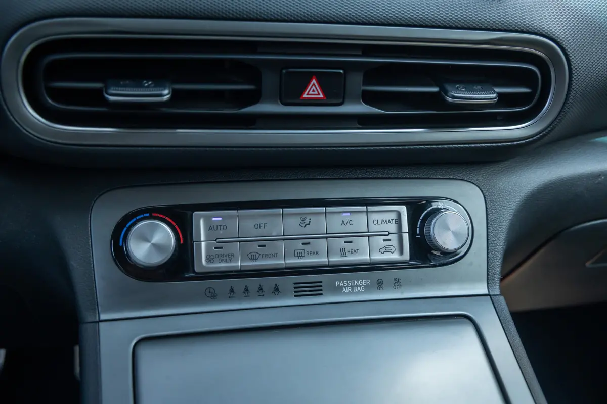 EV Fashion 64 kWh | Camera | Stoelverwarmig | Cruise control adaptief | Head-up display | Dodehoek detectie | Digitaal dashboard | Apple Carplay/Android Auto | Achteruitrijcamera | Apple Car