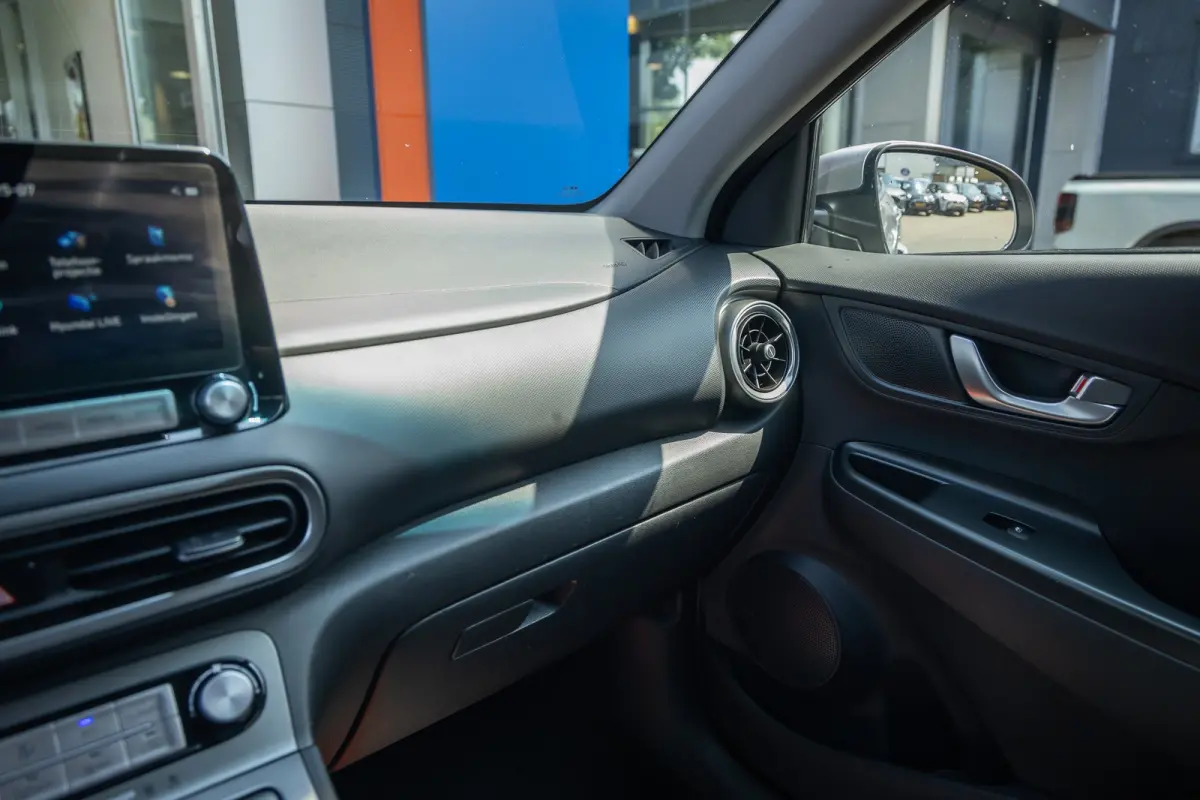 EV Fashion 64 kWh | Camera | Stoelverwarmig | Cruise control adaptief | Head-up display | Dodehoek detectie | Digitaal dashboard | Apple Carplay/Android Auto | Achteruitrijcamera | Apple Car