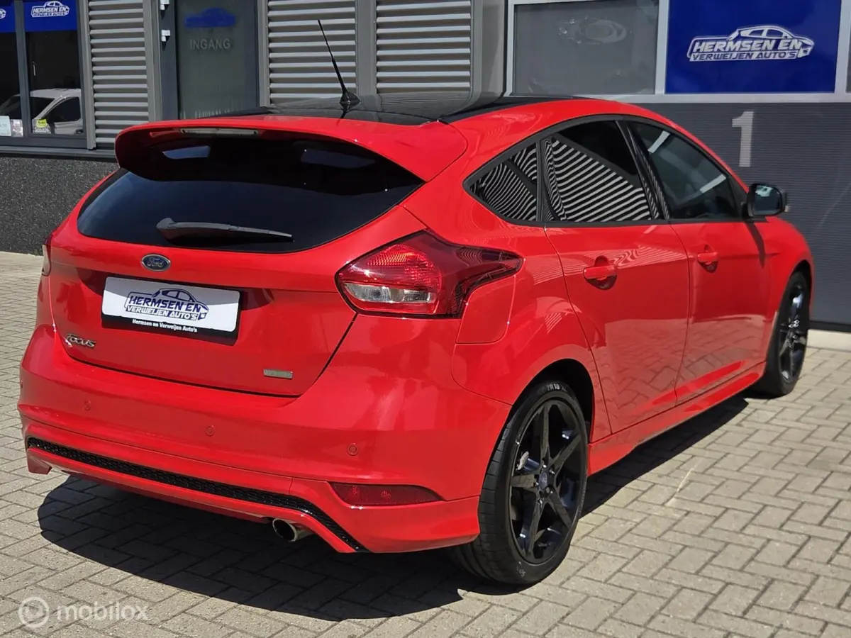1.5 EcoBoost 150pk ST-Line Red Edition
