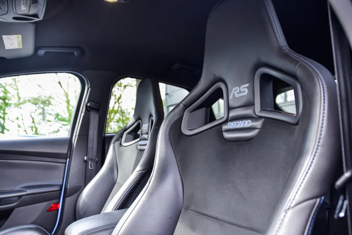 2.3 RS | RS Seats | Bull-X | Carplay | Recaro | Camera