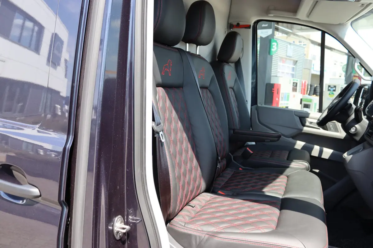 3.140 L3H3, lederen bekleding, 18" LMV, Volledig in kleur, Sidebars zwart, Roordink Edition