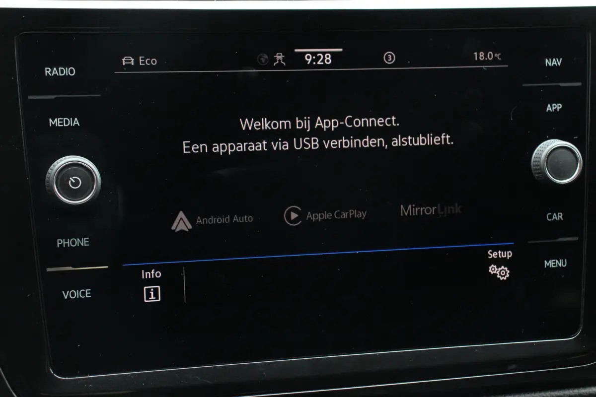 1.5 TSI DSG Highline 7p Navigatie Apple Carplay/Android Auto Parkeersensoren Adaptieve Cruise Control Stoel-en stuurverwarming Elektrische achterklep Getinte ramen Climatronic