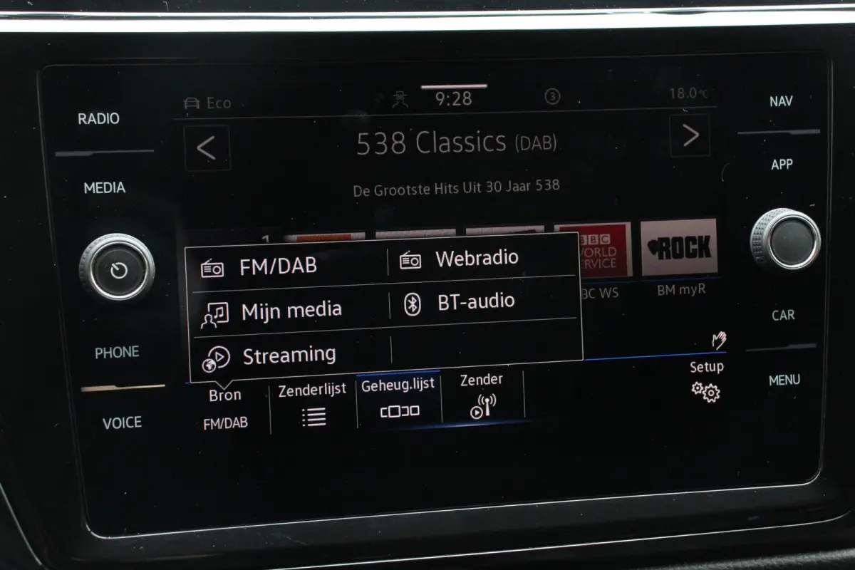1.5 TSI DSG Highline 7p Navigatie Apple Carplay/Android Auto Parkeersensoren Adaptieve Cruise Control Stoel-en stuurverwarming Elektrische achterklep Getinte ramen Climatronic