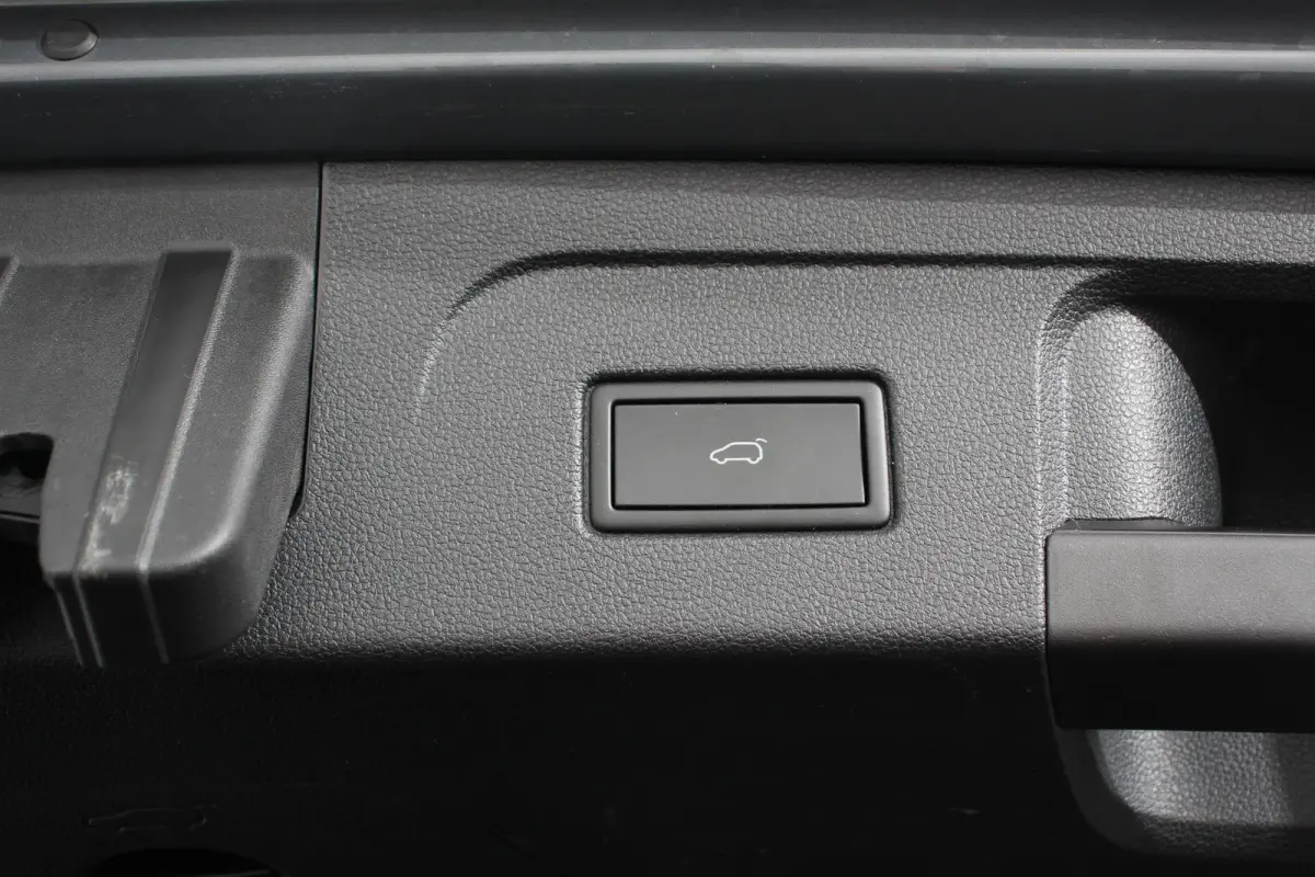 1.5 TSI DSG Highline 7p Navigatie Apple Carplay/Android Auto Parkeersensoren Adaptieve Cruise Control Stoel-en stuurverwarming Elektrische achterklep Getinte ramen Climatronic