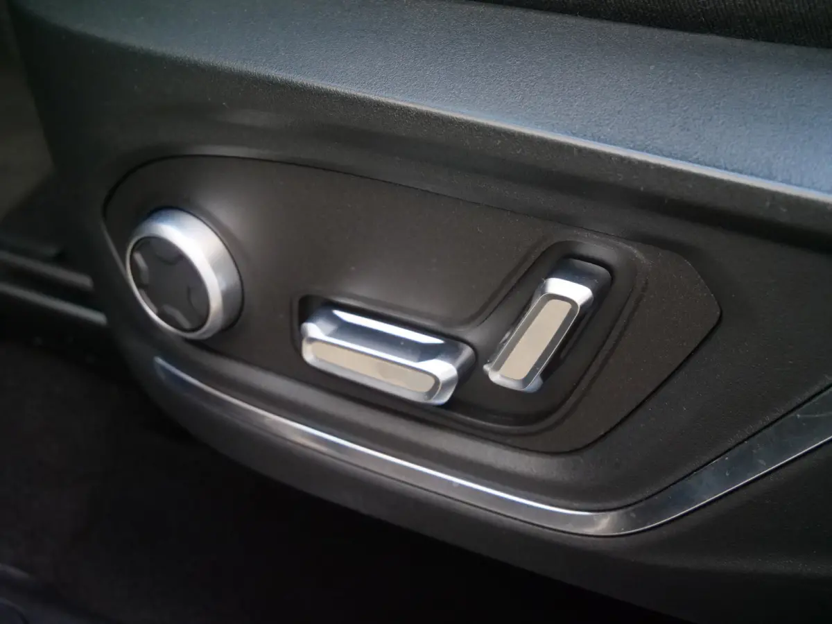 1.5 Plugin Hybrid 261pk Automaat Apple Carplay / Infinity Sound / Schuifdak