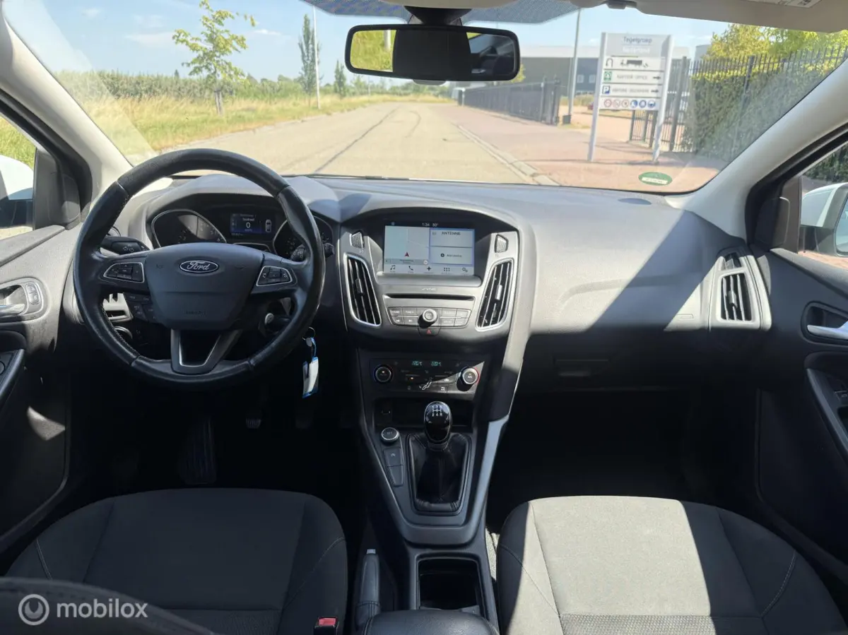 1.0 Titanium Zeer nette auto
