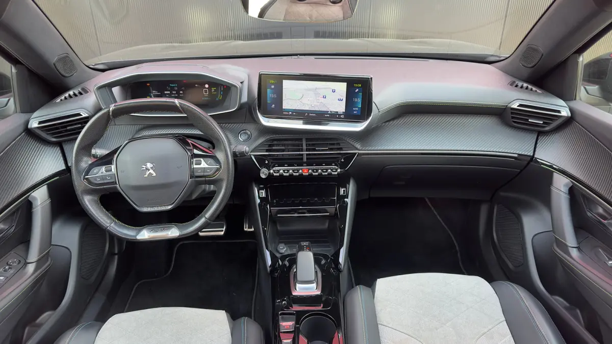 EV GT Pack 50 kWh | Panorama Dak | Stoelverwarming Voor | Adaptieve Cruise Control | Achteruitrijd Camera | Adaptieve Lane Assist | Keyless Entry | Achteruitrijcamera | Cruise control adapti