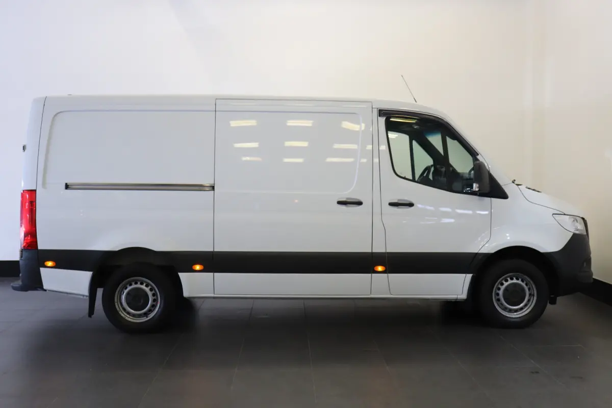 317 1.9 CDI L2H1 EURO 6 - Airco - Navi - Cruise - € 23.950,- Excl.