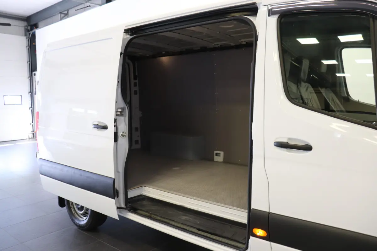 317 1.9 CDI L2H1 EURO 6 - Airco - Navi - Cruise - € 23.950,- Excl.