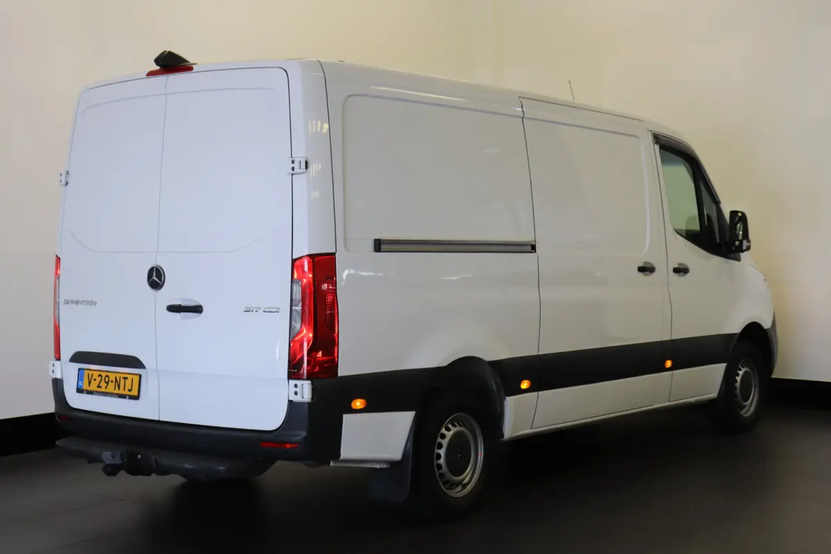 317 1.9 CDI L2H1 EURO 6 - Airco - Navi - Cruise - € 23.950,- Excl.