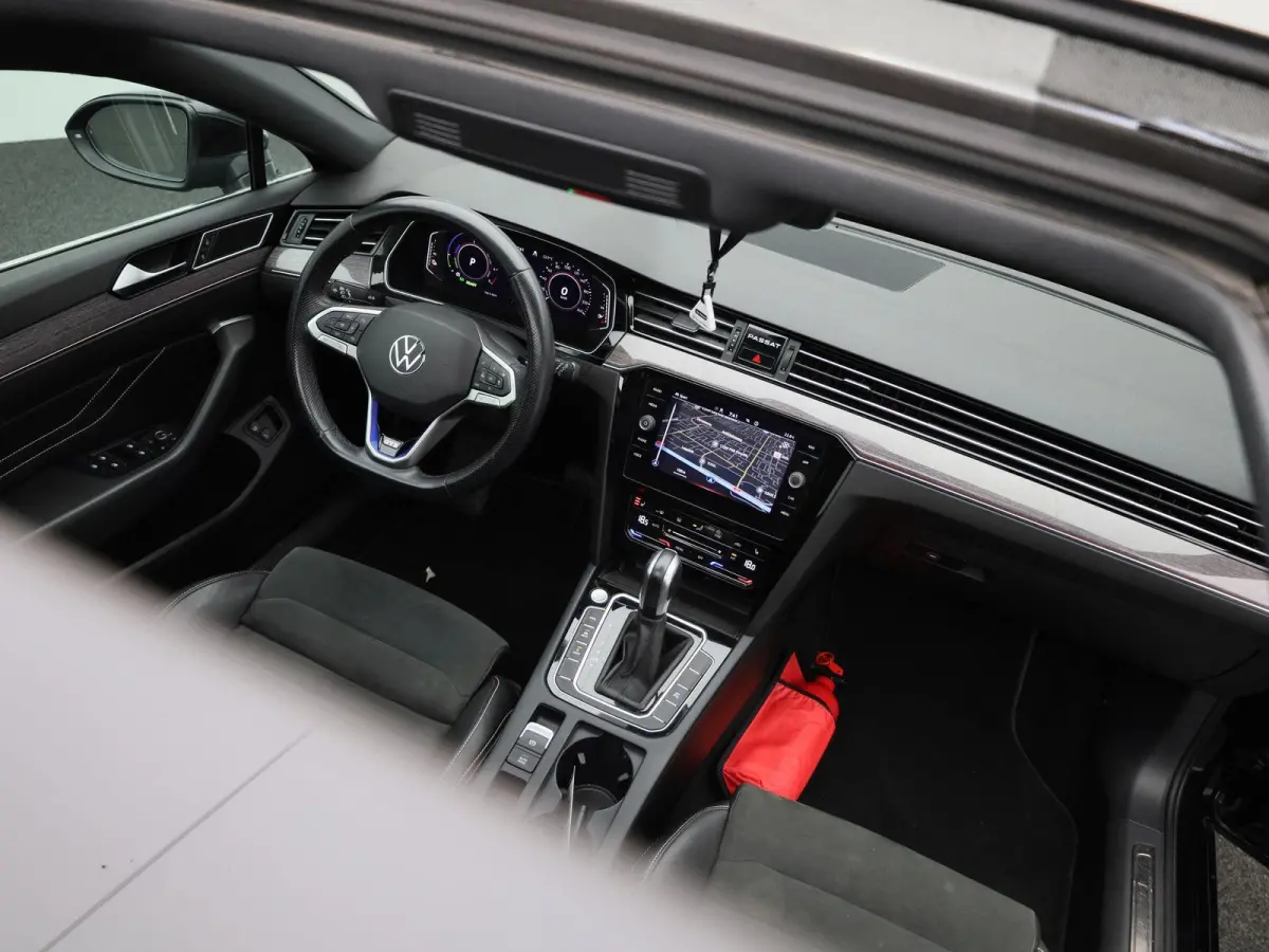 1.4 TSI PHEV GTE Business | Automaat | Apple Carplay / Android Auto | Panoramadak | Achteruitrijcamera | Parkeersensoren | Stoelverwarming |